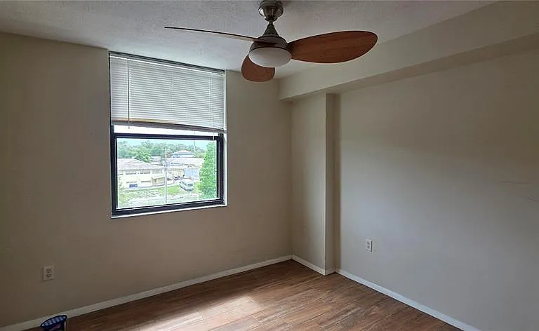 701 S Madison Ave #407 — Photo 5
