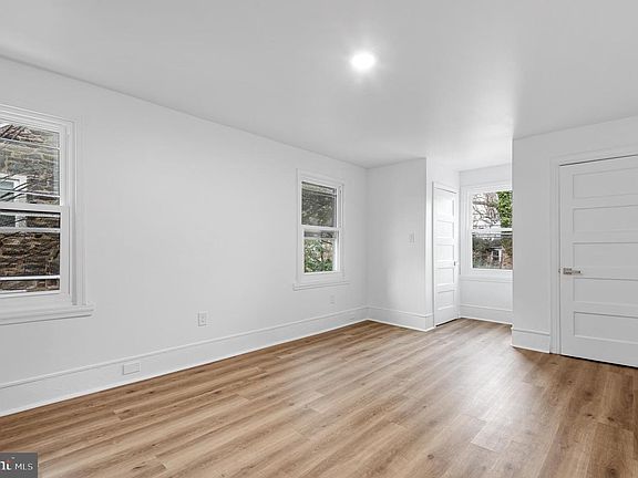 4th image of 162 Union Ave