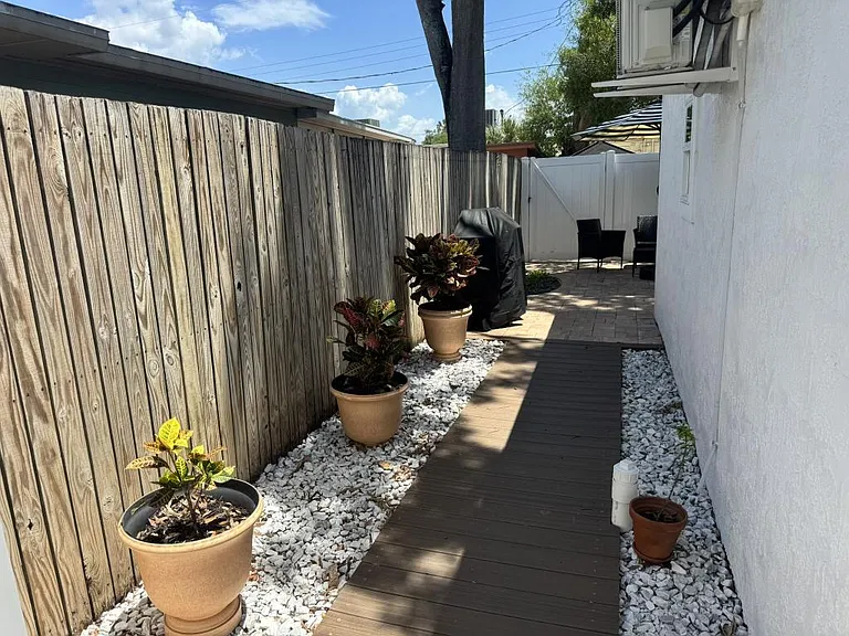 4308 W North A St — Photo 4