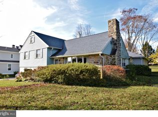 800 N Wayne Ave, Wayne, PA 19087