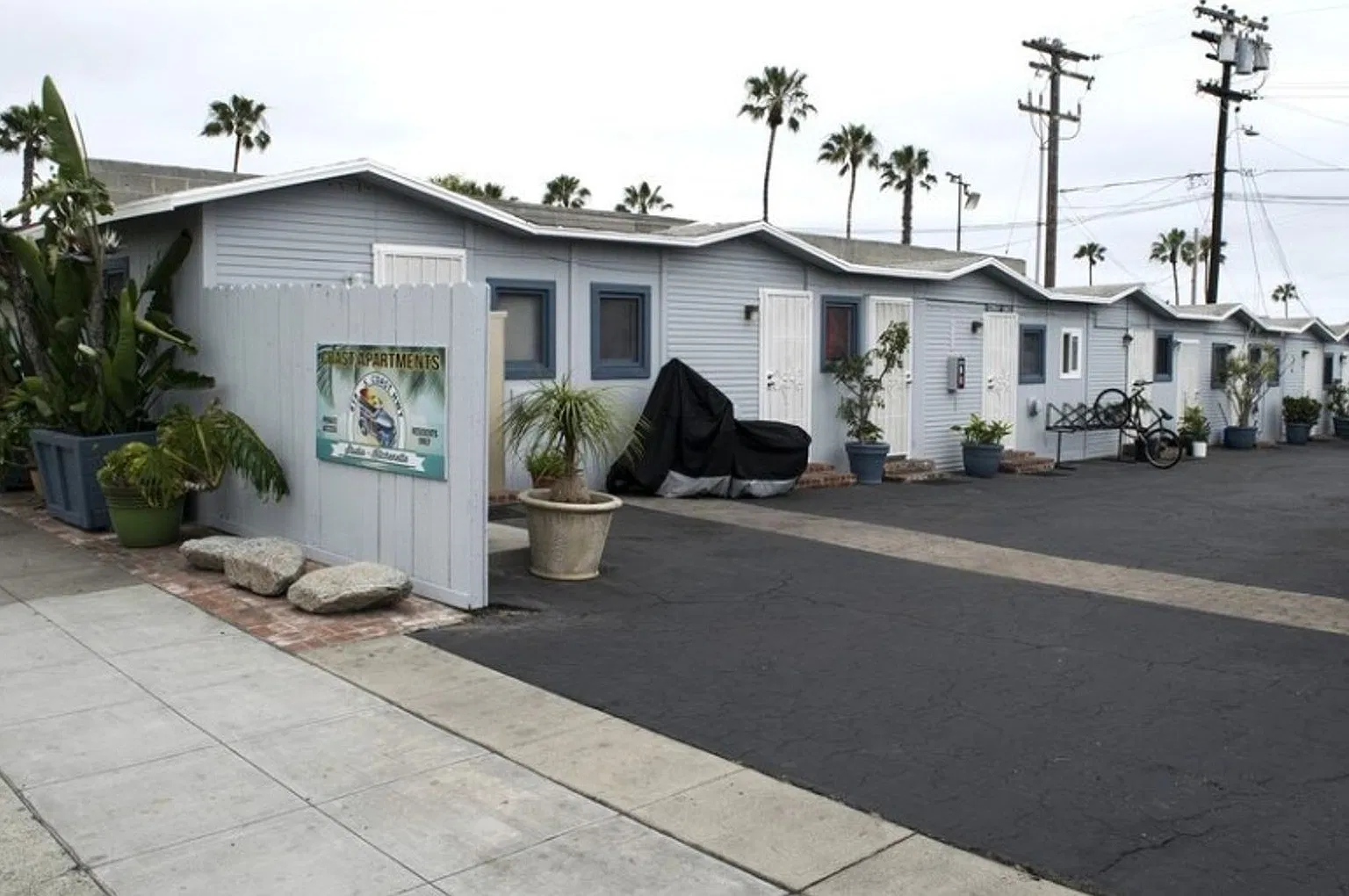 619 S. Coast Hwy — Photo 1
