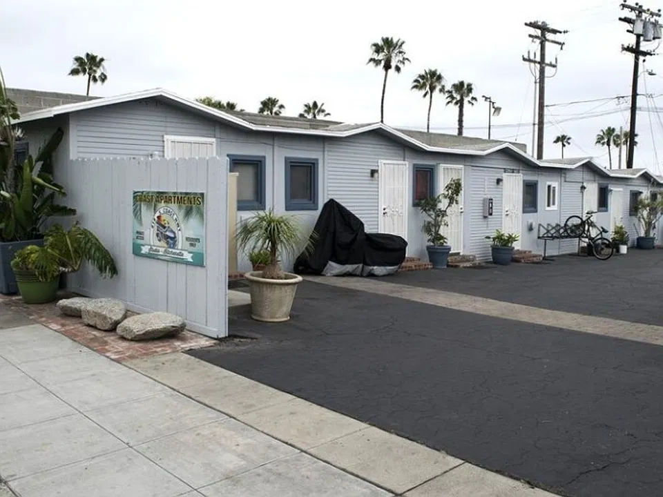 619 S. Coast Hwy