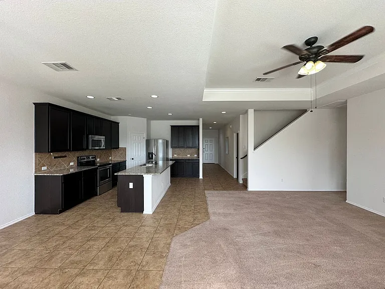 5304 Capricorn Loop — Photo 11