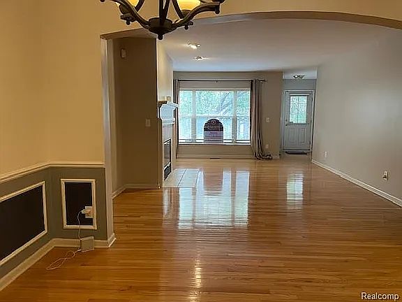 2nd image of 158 Tiffany Ln #158