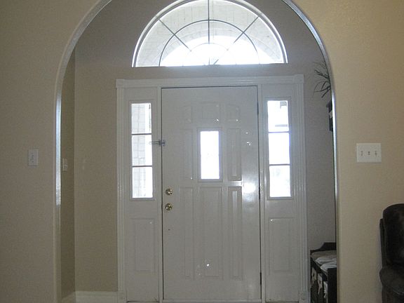 3rd image of 860 Quail Hollow Dr