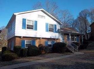 1725 Woodvalley Dr, Charlotte, NC 28216
