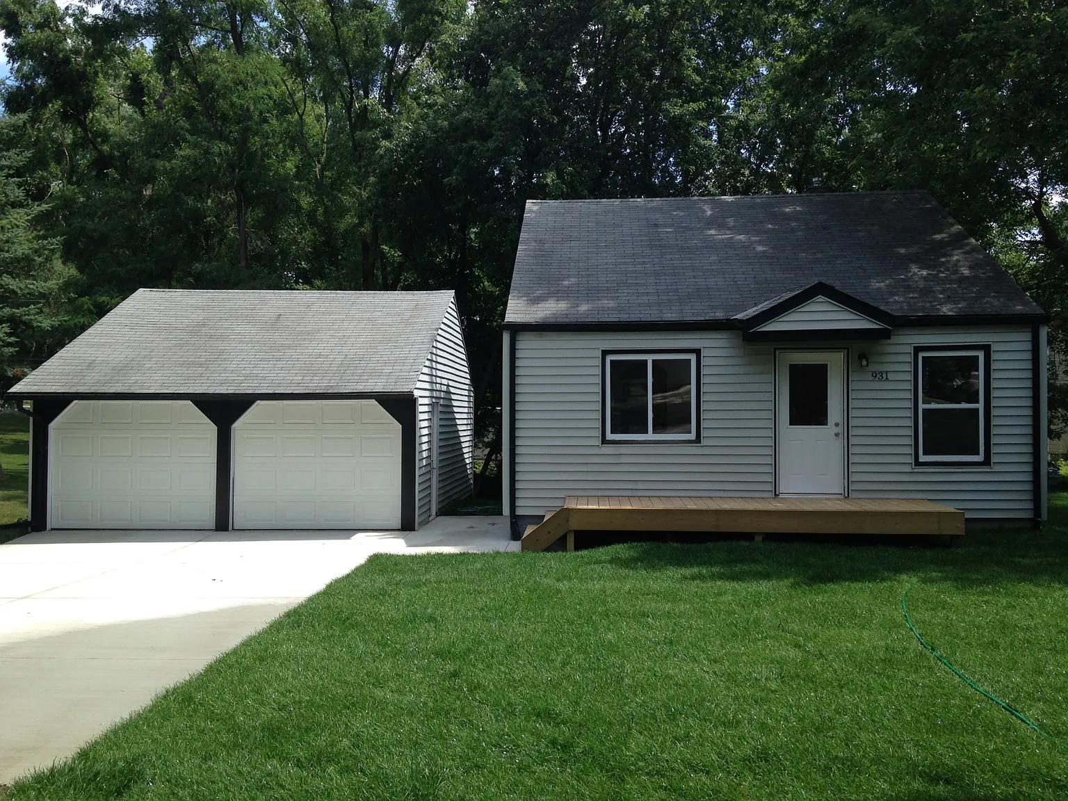 931 Harry Paul Dr photo 1