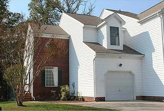 103 Creekshire Cres