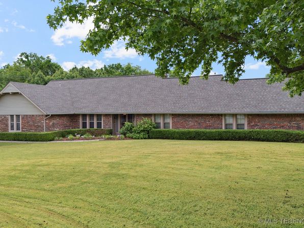 1295 Easy St, Claremore, OK 74017