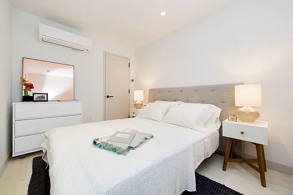 Rented by Voro New York | media 36