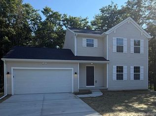 508 Emerald Glen Dr, Manchester, MI 48158