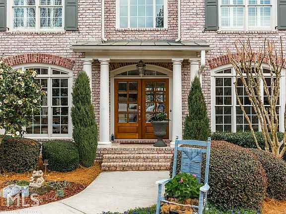 3rd image of 129 Fernwood Dr