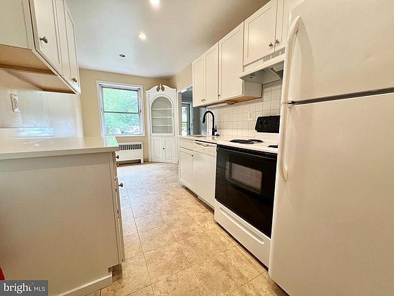 3rd image of 35 Elberon Ave #A