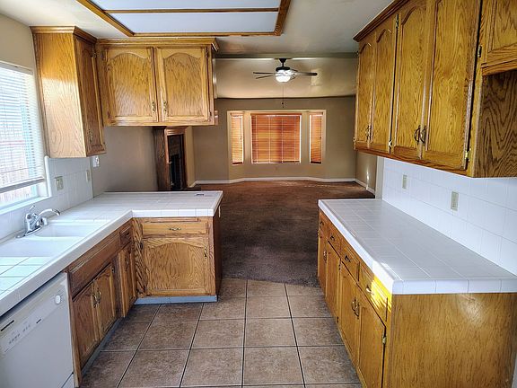4th image of 9412 Colfax Ct