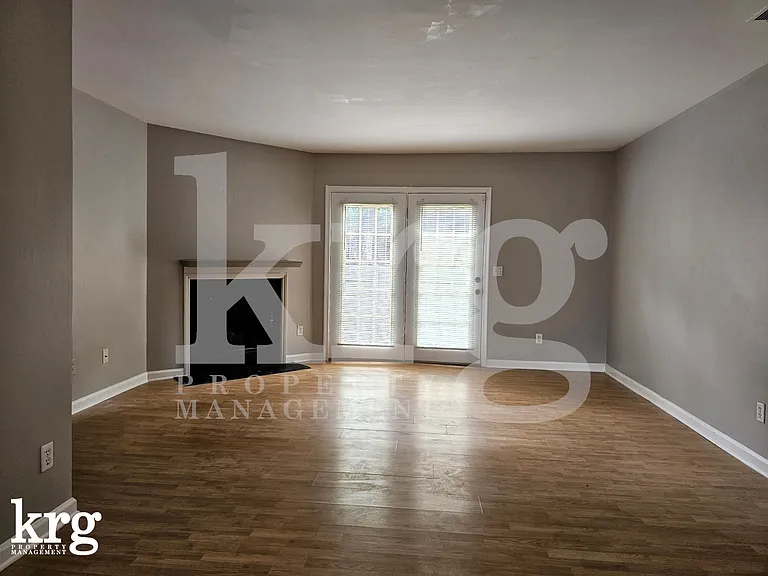521 Tate St — Photo 3