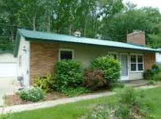 711 Kenny Ct, Midland, MI 48640