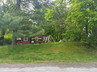 4 Smith Ct, Hyde Park, NY 12538