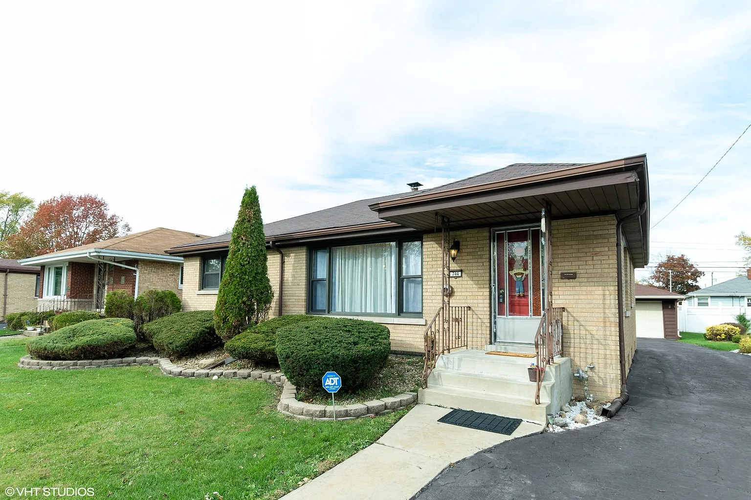 744 E 163rd Pl photo 1