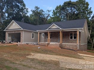 1895 Knolls Dr, Newton, NC 28658