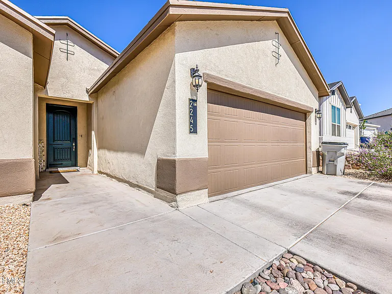 2245 Small Mountain Pl — Photo 17