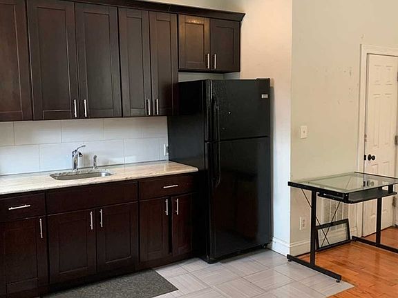 5th image of 371-375 Anderson Ave #7