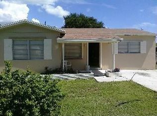 2823 Plunkett St, Hollywood, FL 33020