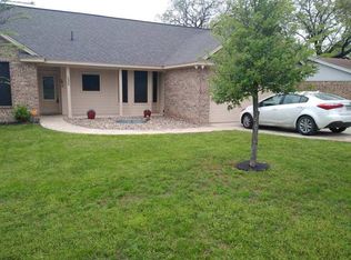 132 Mountain View Dr, Azle, TX 76020