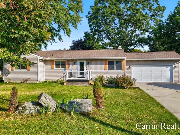 15279 James St, Holland, MI 49424