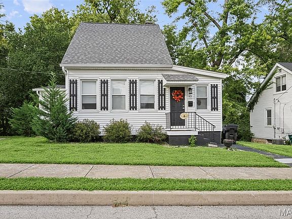 2nd image of 323 W Cleveland Ave