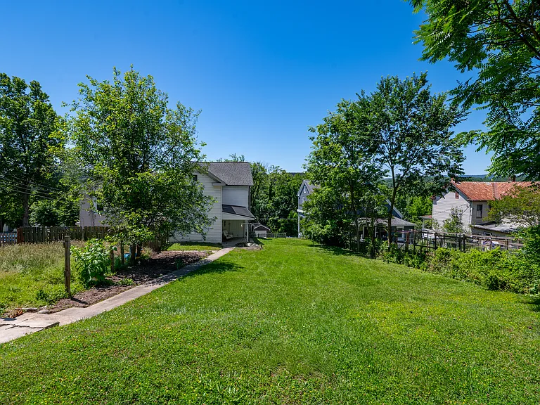 319 E A St #1 — Photo 19