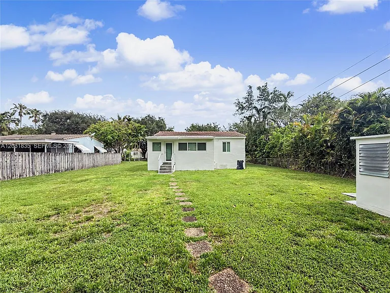 436 Lark Ave — Photo 11