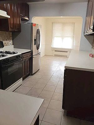 5th image of 10821 63rd Ave #2