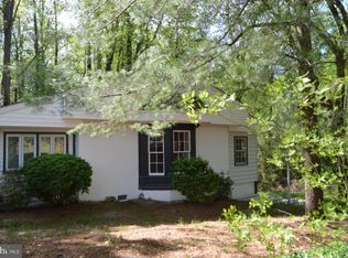 106 Cedar Ln, Bowling Green, VA 22427