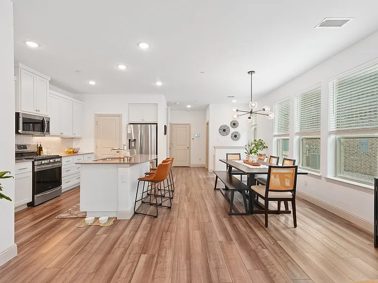 6028 Silverado Trl — Photo 3