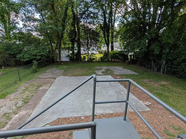 2404 Whitesburg Dr S — Photo 22