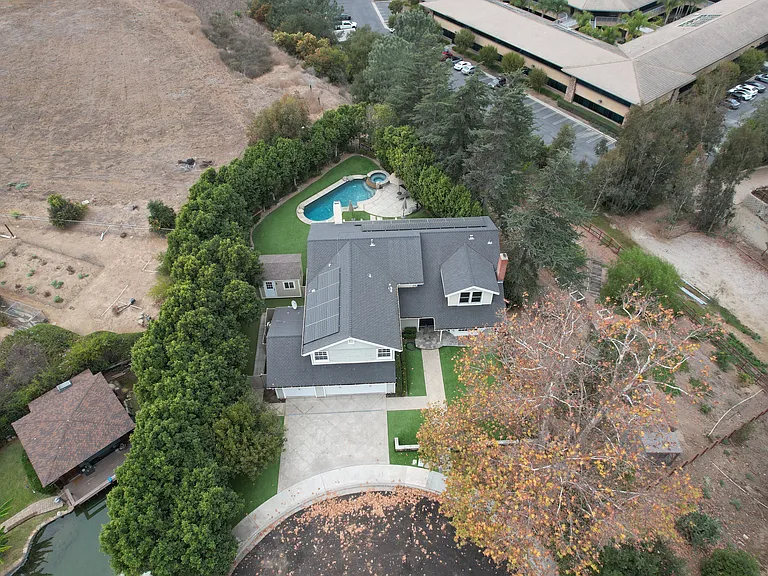 29267 Country Hills Rd — Photo 36