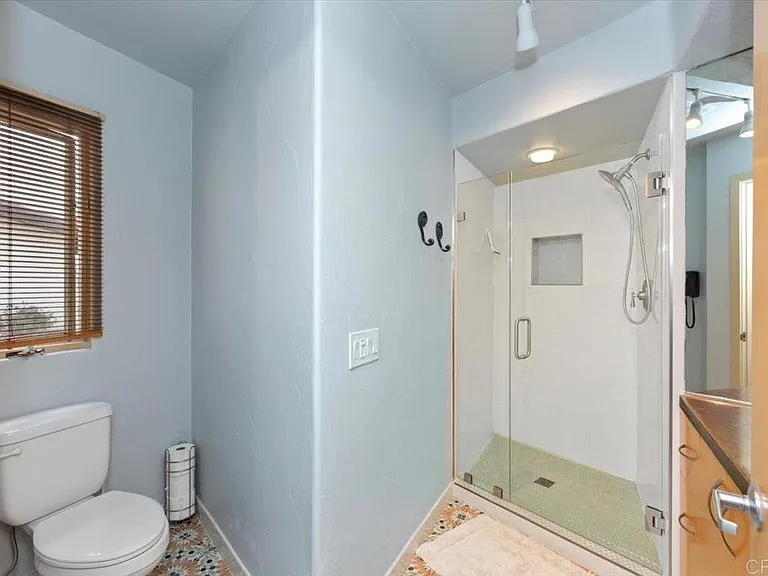 1733 Coast Blvd — Photo 21