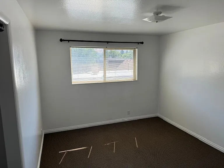 266 N 300 E #27 — Photo 13
