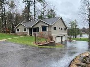 E7866 E Virginia St, Reedsburg, WI 53959