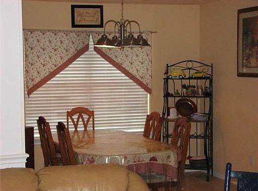 4th image of 12533 Robin Dr