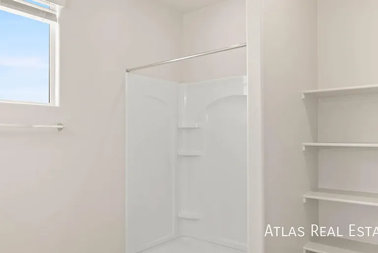 1168 W Castle Ct — Photo 11