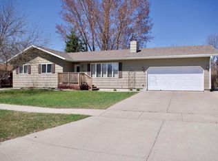 108 40th Ave S, Moorhead, MN 56560