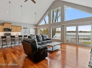 7618 Lily Lake Rd, Burlington, WI 53105