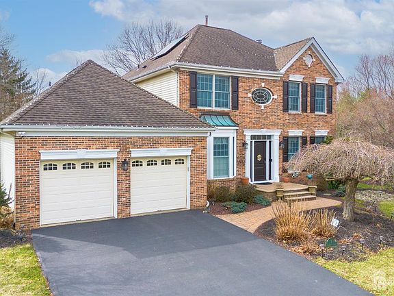 2nd image of 3 Milburne Ln