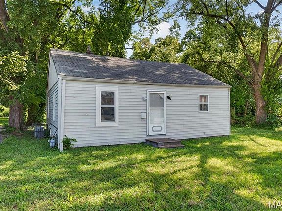 2nd image of 817 Sparks Ave