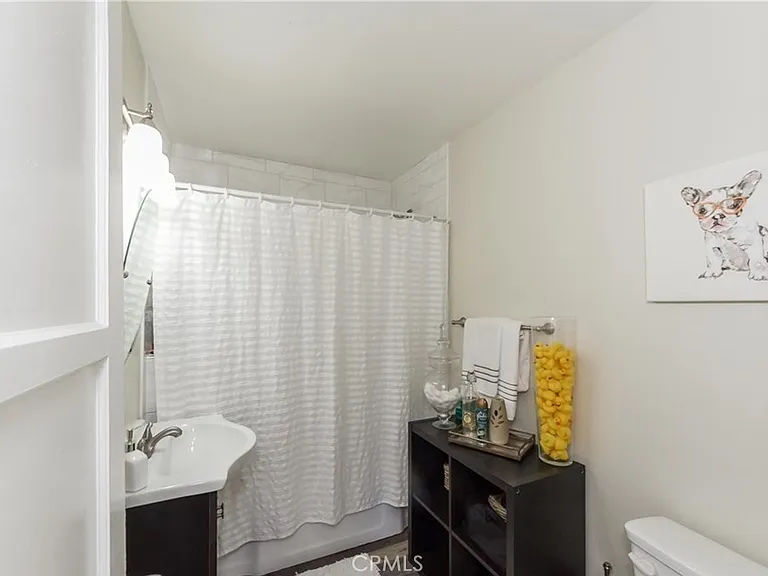 5803 Cartwright Ave — Photo 5