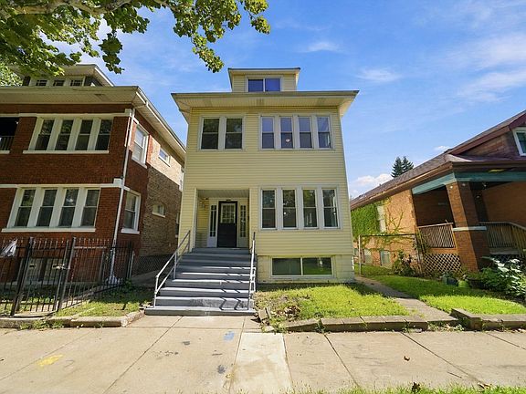 2nd image of 10743 S Wabash Ave