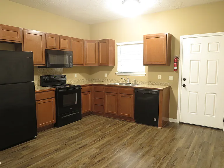 509 E Lagrange St #A — Photo 11