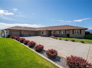 114 E Mountain Brook Ln, Wenatchee, WA 98801