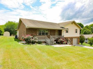 311 Newman Dr, Kodak, TN 37764